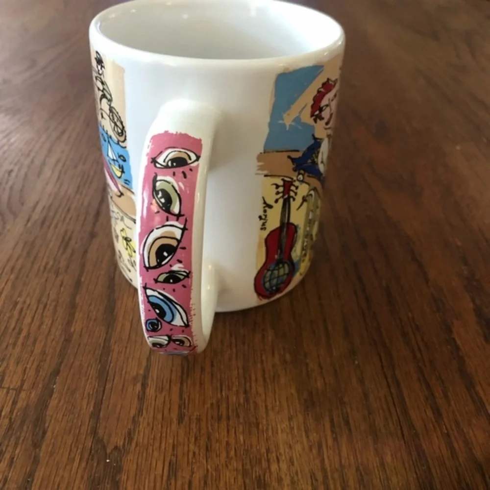 Great design and condition, Barnes and Noble coffee cup!